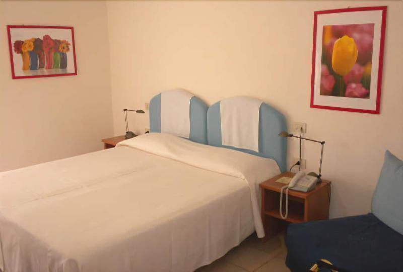 Hotel La Roccia Палау Экстерьер фото